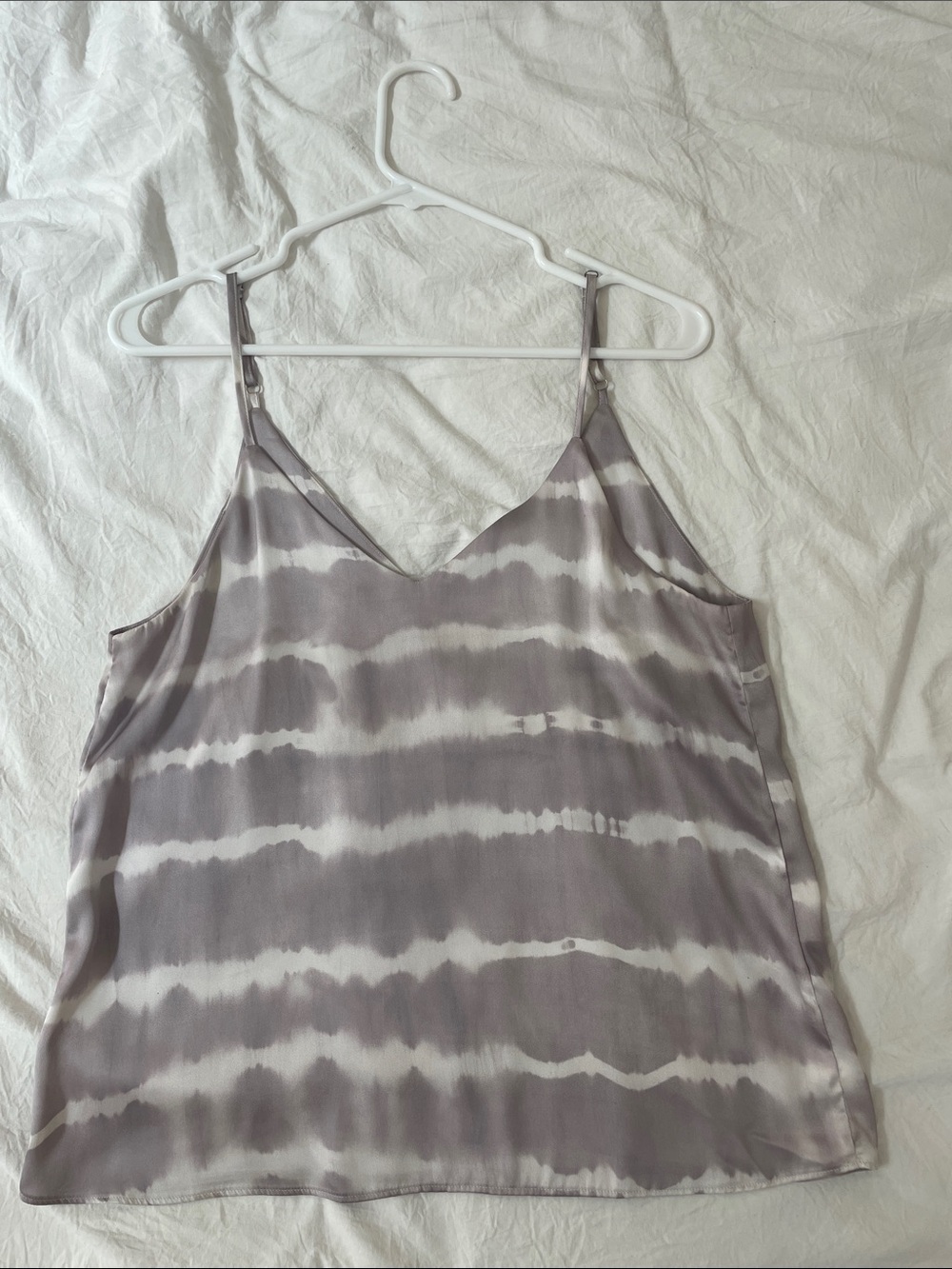 Women’s Grayish Purple Tie-Dye V-Neck Camisole Top- Vici